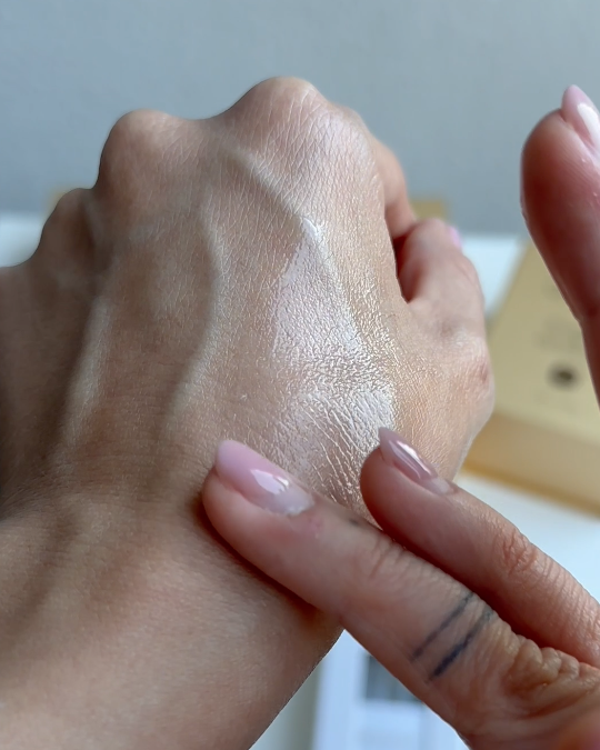 Image #5 from Meera Pierce